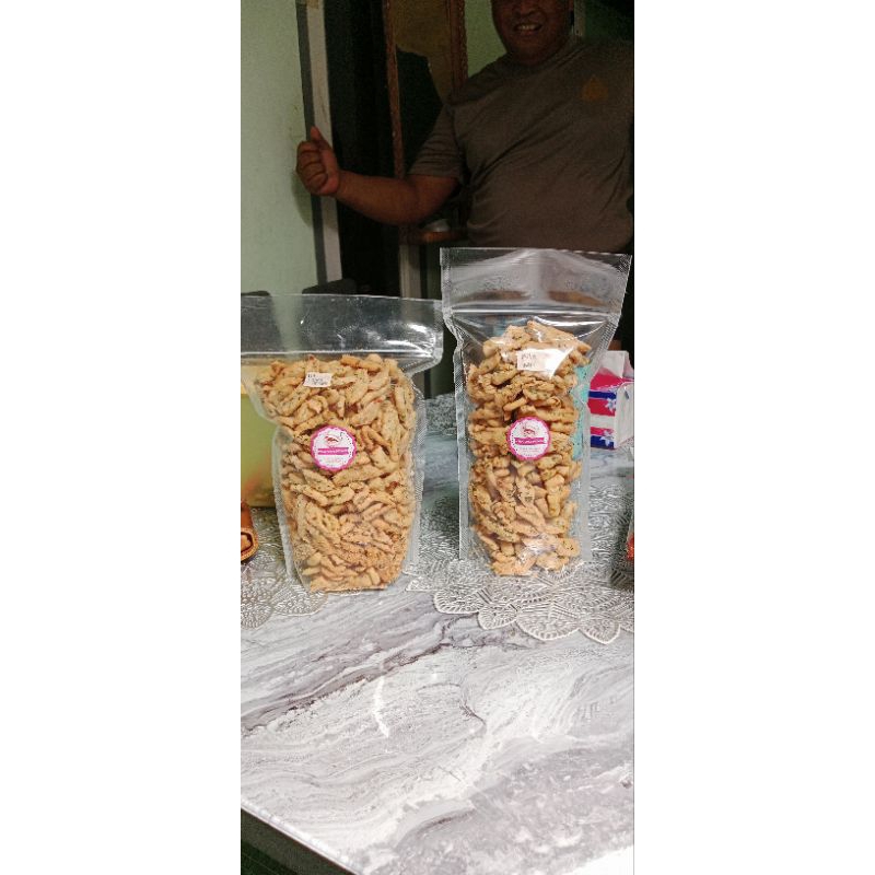 

Kue bawang guntiang