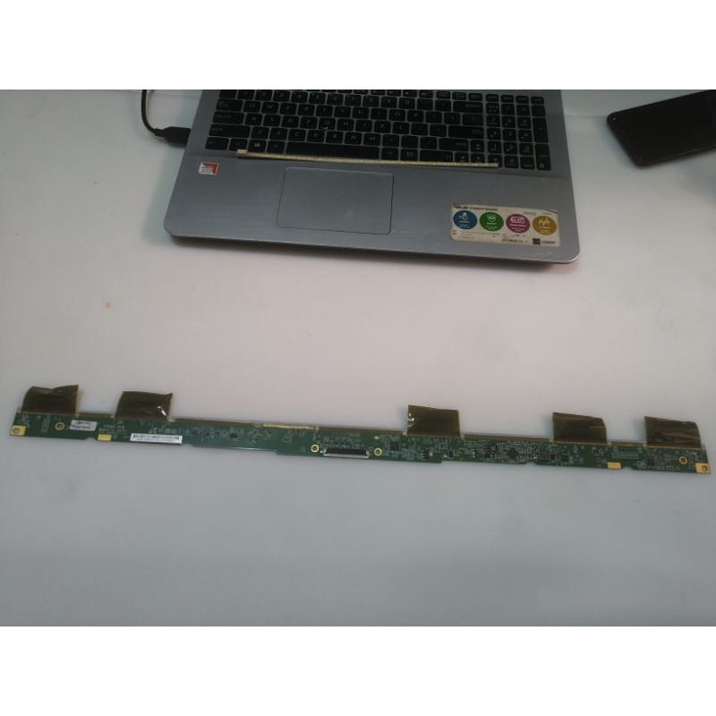 Tcon samsung la32d400e1