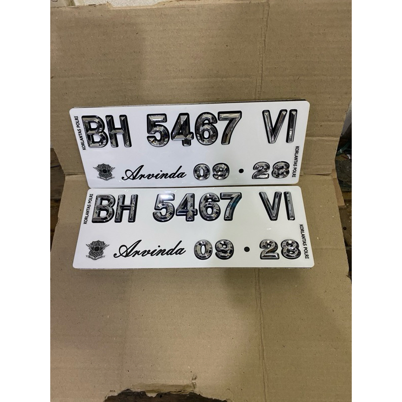 plat timbul motor chrome