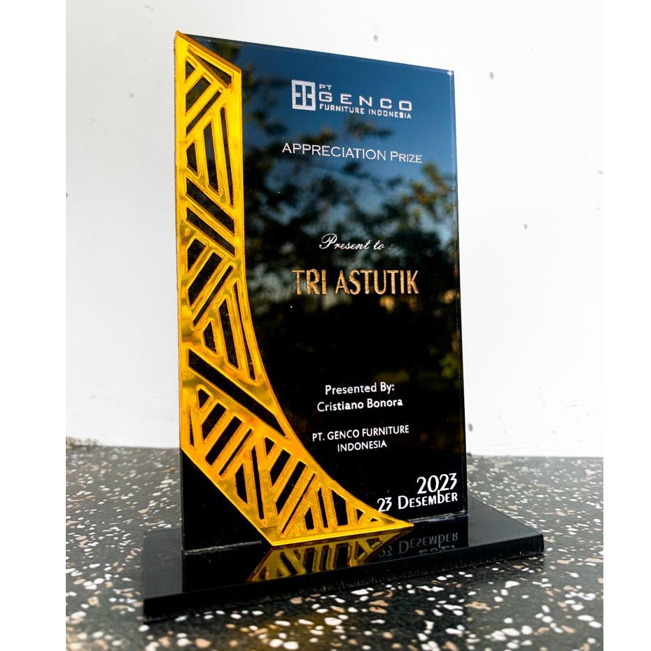 Vandel Akrilik Plakat Akrilik Piala Akrilik Piagam Akrilik Vandel Akrilik Custom