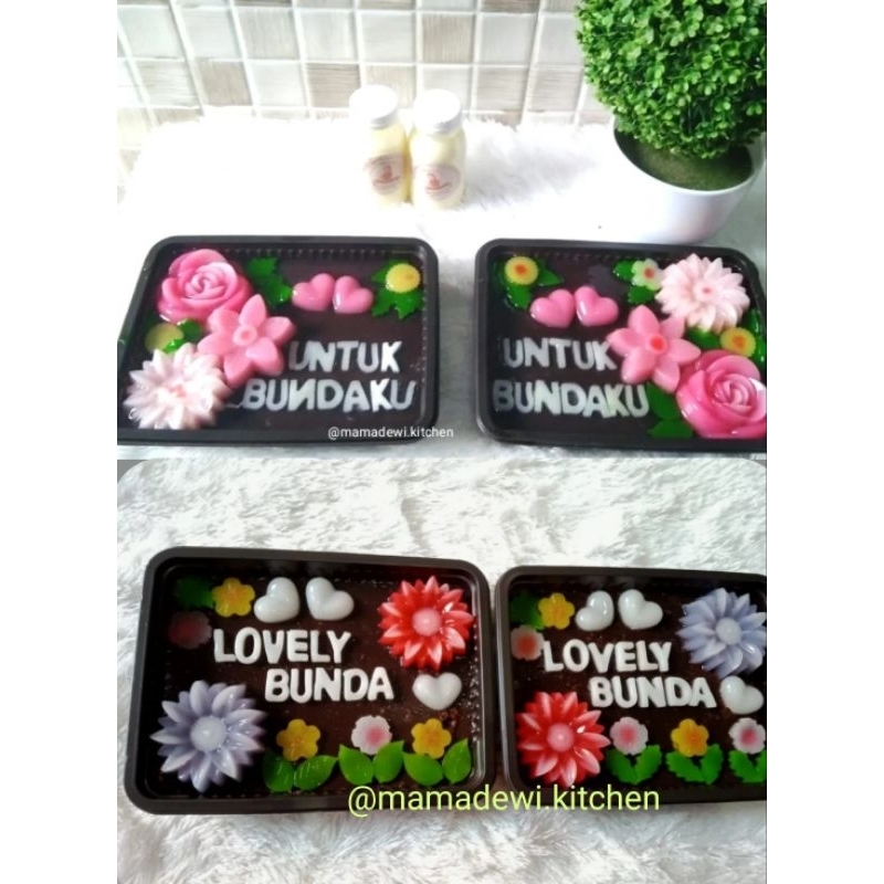 

Puding Fresh Hias untuk hari Ibu ukuran mika brownies S