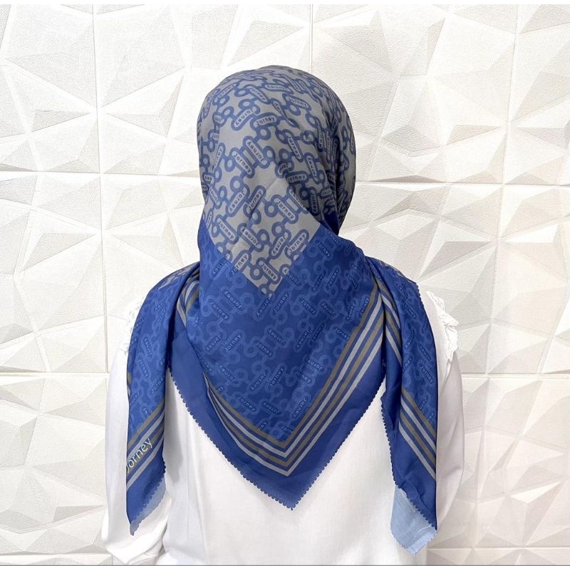 KERUDUNG SEGI EMPAT MOTIF JP BIRU ELEKTRIK/HIJAB VOAL SUBLIME DIGITAL UK 110×110CM/JILBAB MEWAH