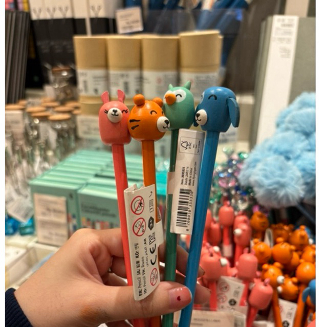 

JASTIP FLYING TIGER - Pensil Karakter llama, tiger, bird and dog