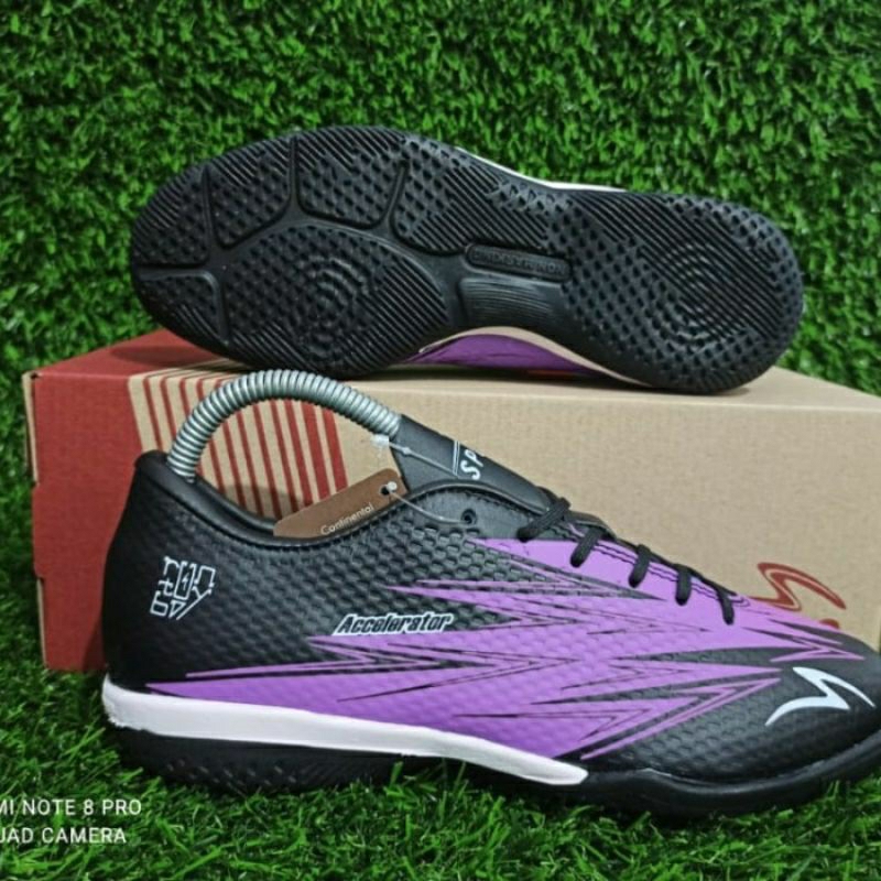 SEPATU FUTSAL SPECS ACCELERATOR