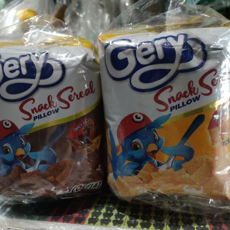 

gery snack sereal pillow rasa cokelat dan keju