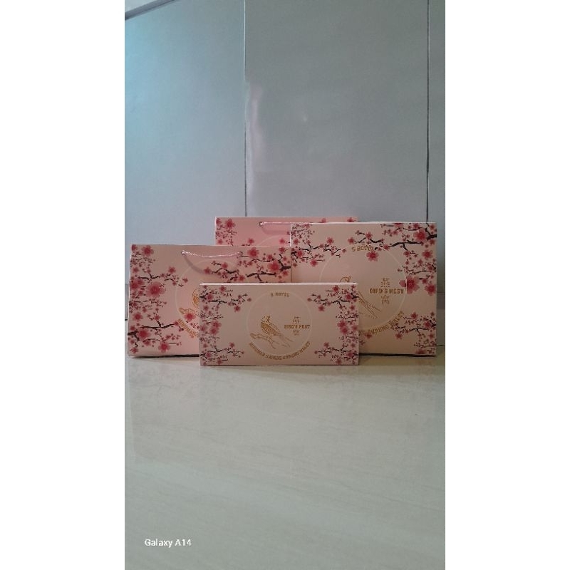 

kotak hampers minuman pink sakura