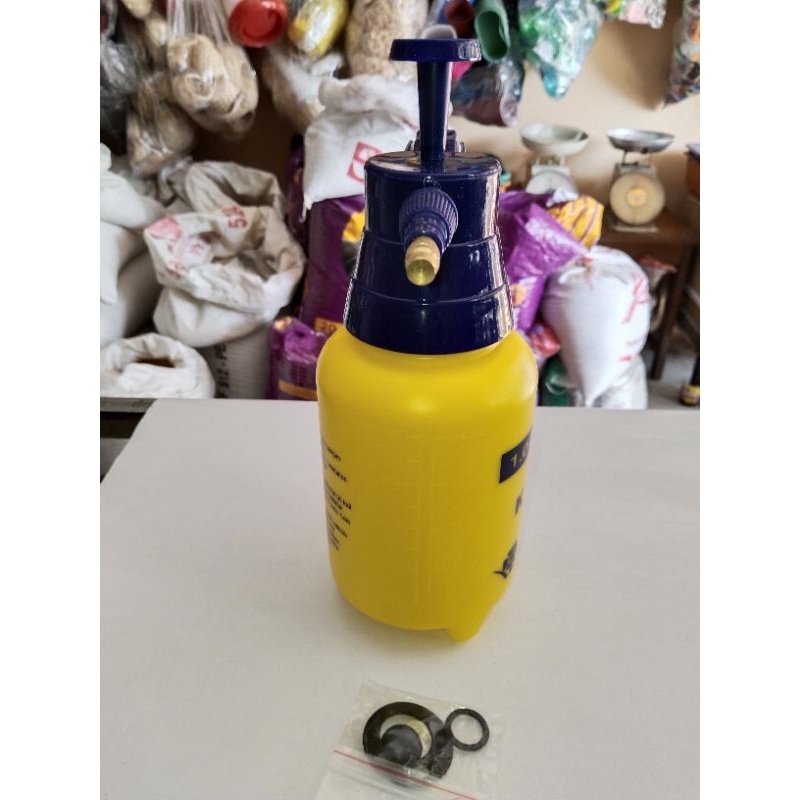Semprotan air kyokan satu liter plus karet refil