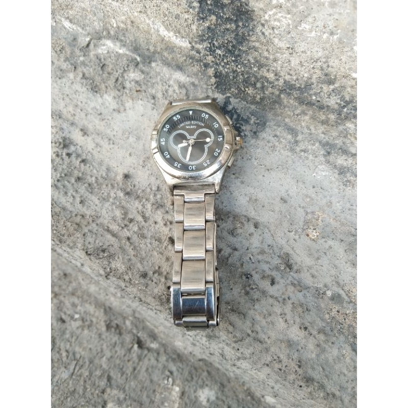 jam tangan Disney limited edition kondisi off/mati