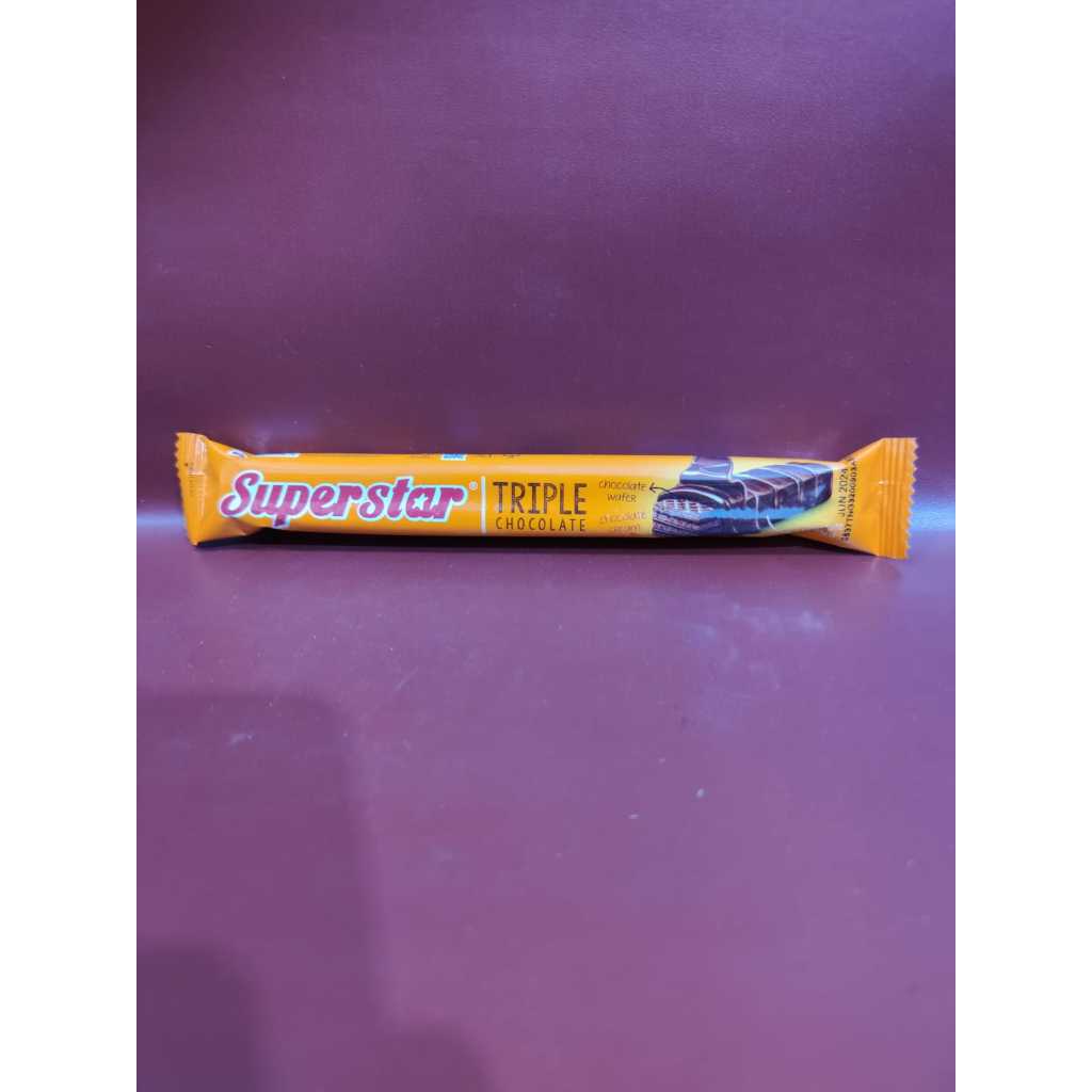 

Roma Wafer Superstar Triple Chocolate 12gr - Wafer Panjang Coklat Roma Superstar