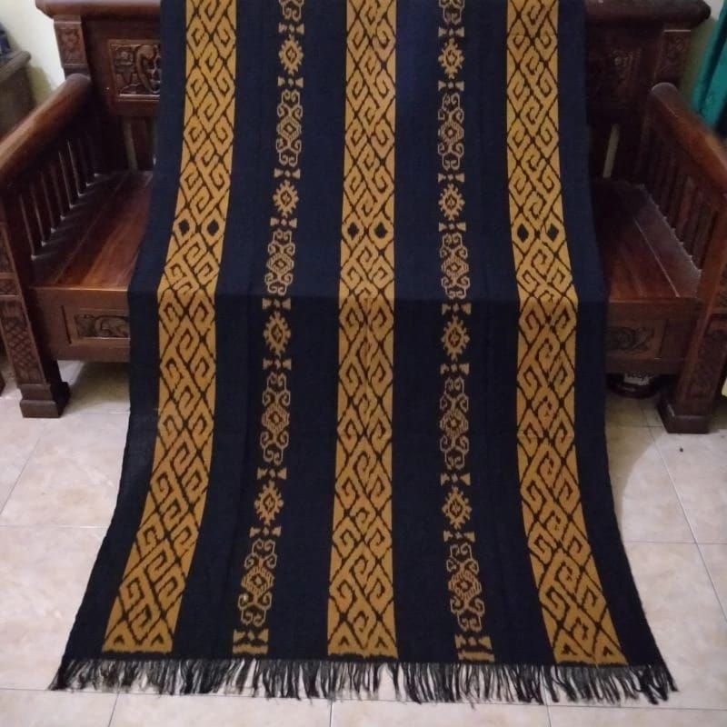Kain tenun ikat/Kain tenun etnik