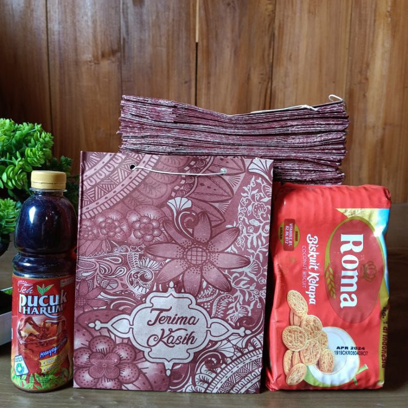 

PAKET GROSIR 100 PCS PAPERBAG TAS KERTAS TAS SOUVERNIR PERNIKAHAN