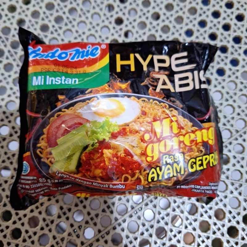 

mie indomie goreng rasa ayam geprek