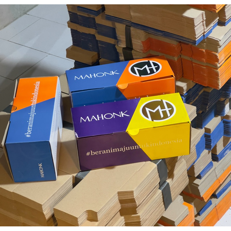 

BOX ORIGINAL MAHONK BERANI MAJU UNTUK INDONESIA