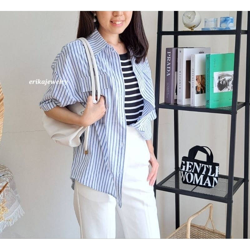 Kemeja motif garis biru / kemeja salur oversize wanita / kemeja garis gi-ants ori bkk