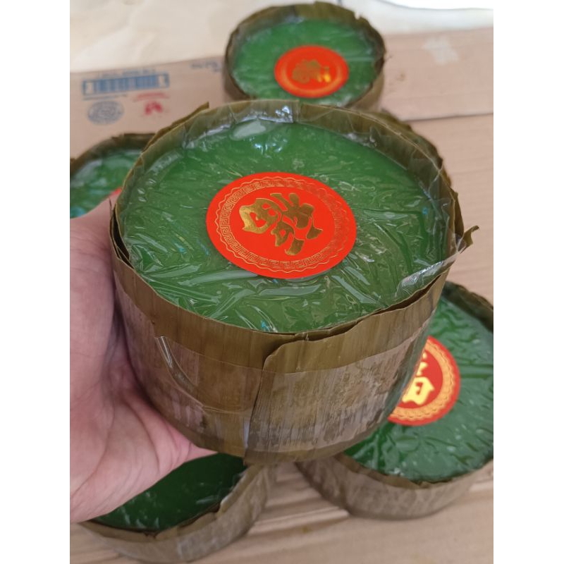 

Kue Keranjang Daun Pisang Pandan/Dodol Cina Pandan Daun Pisang/Nian Gao/Thiampan Pandan Daun Pisang Jumbo (Halal)