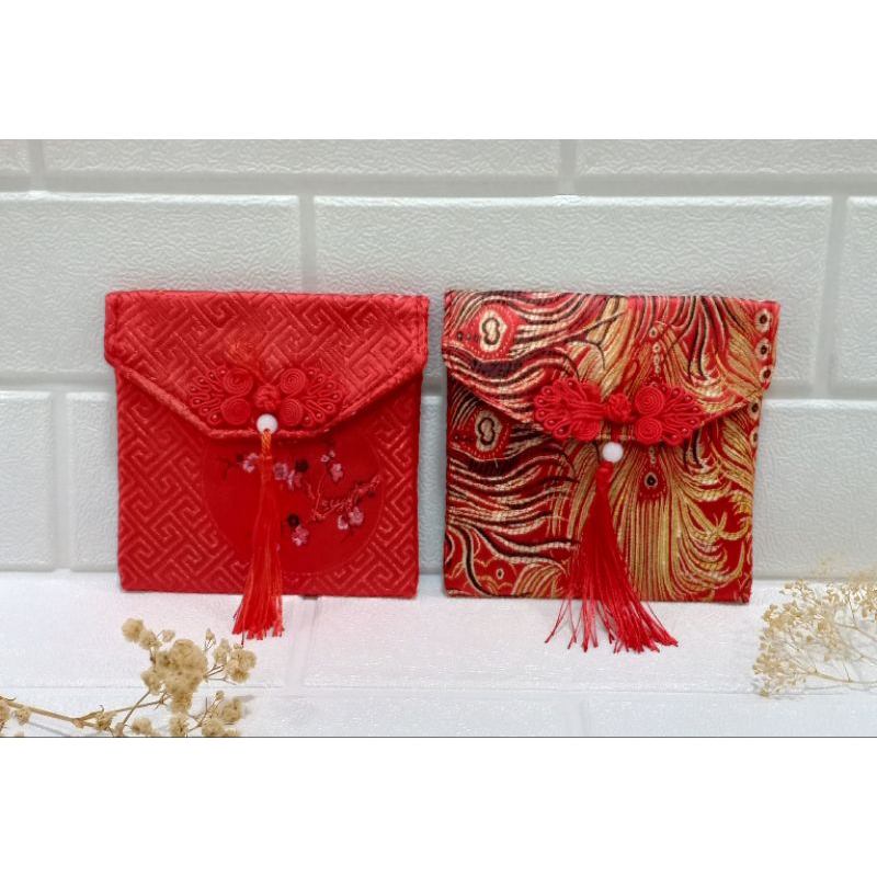 

Angpao kain imlek / angpao kain sincia / angpao kain sangjit / angpao kain premium / angpao premium kain