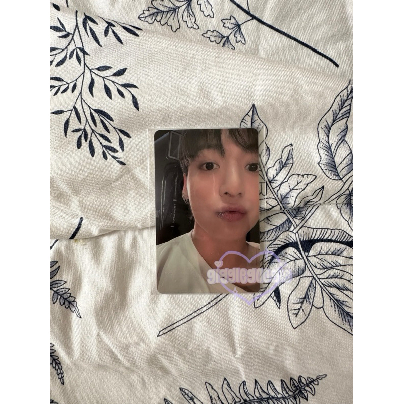 Photocard PC Jungkook Golden PVC Lucky Draw (Jungkook JK Pout)