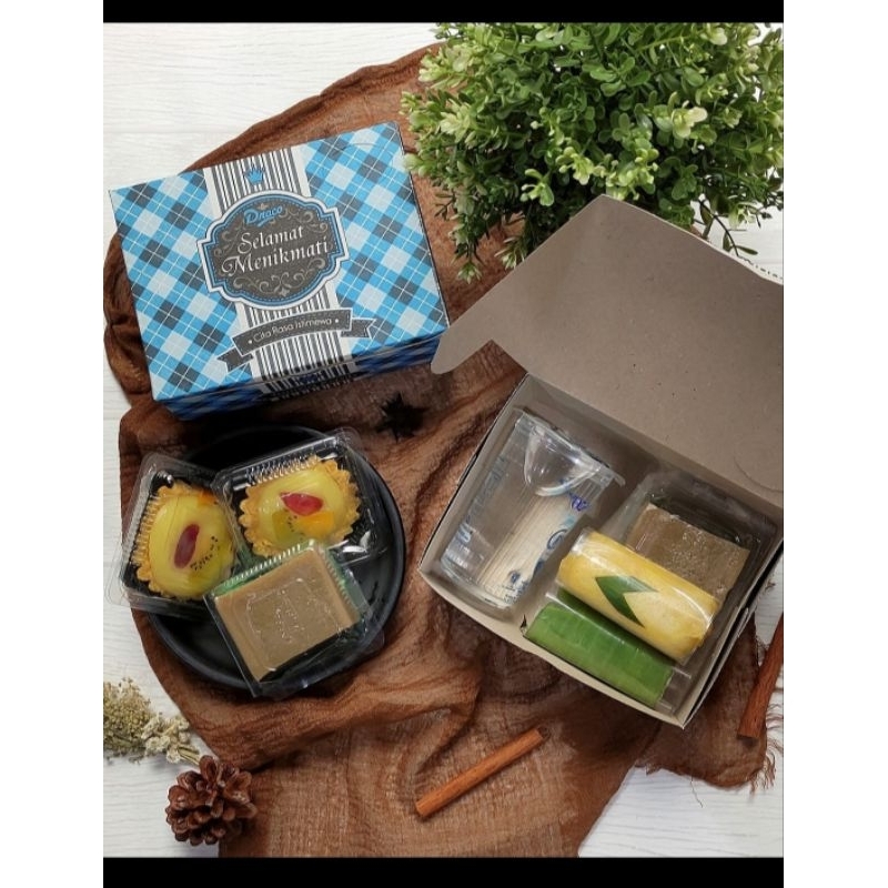 

isi 50 dus Snack / dus kue draco ukuran 12x12 12x14 12x16 dus hajatan/ulang tahun /dus serbaguna