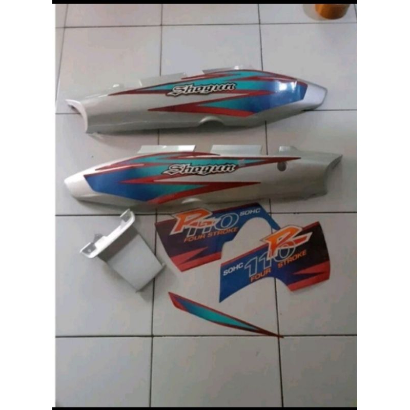 body set Suzuki Shogun kebo/tornado warna silver