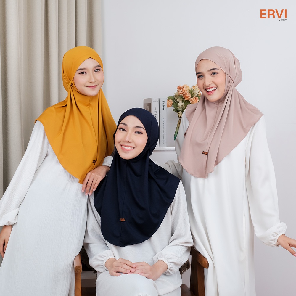 Naila by Rivantie Hijab  |  Jilbab Daily Instant Jilbab Premium