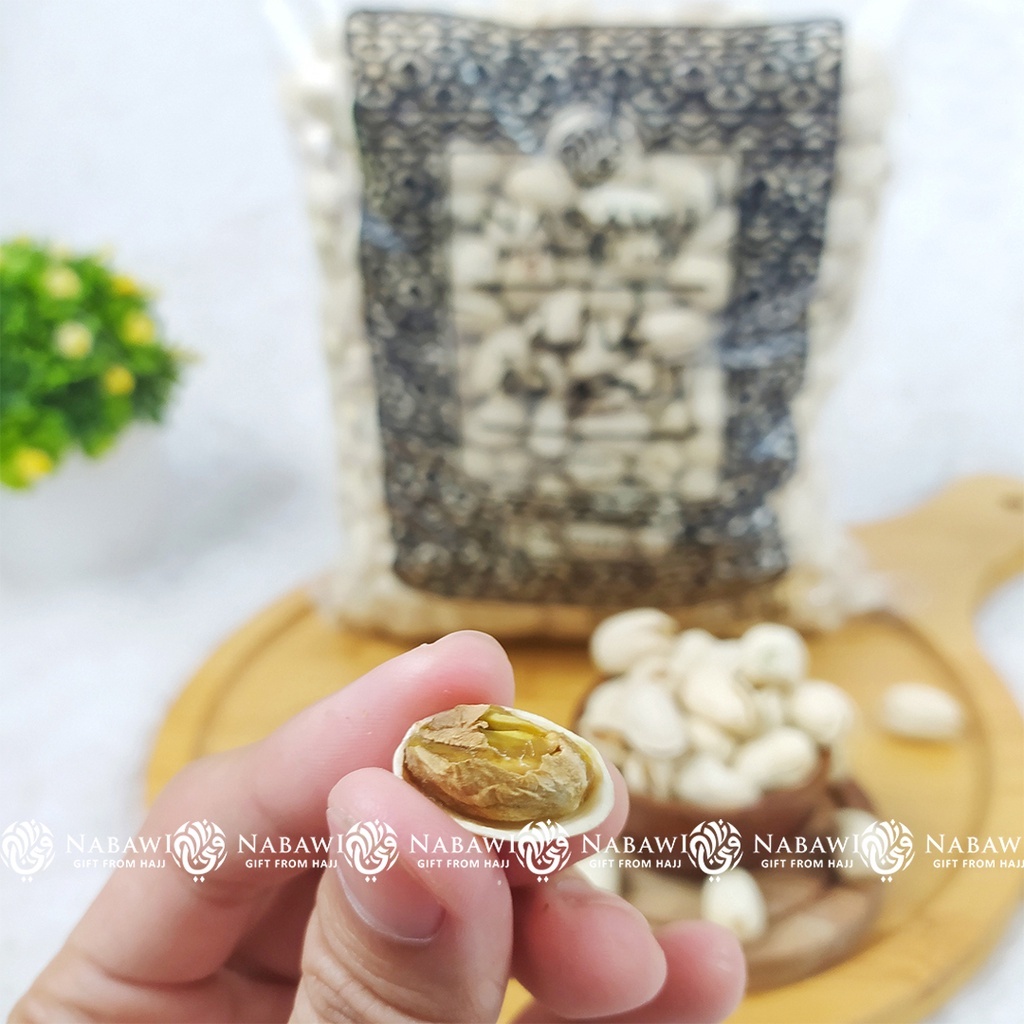 

Kacang Fustuk/Pistachio/Kacang Ketawa/Kacang Khas Arab/Oleh Oleh Haji Umroh