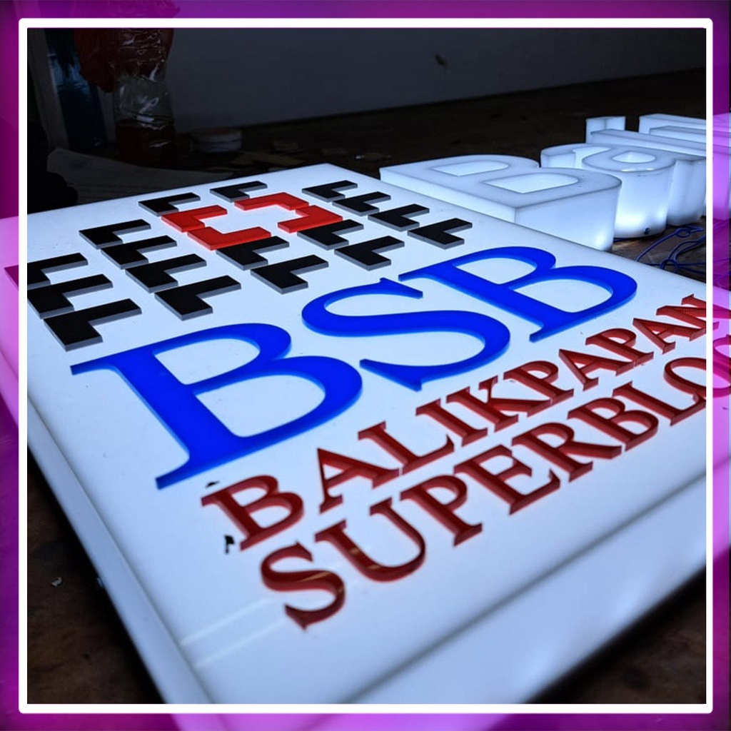 Neon Box Kotak 80x80cm 2 Sisi Full Acrylic