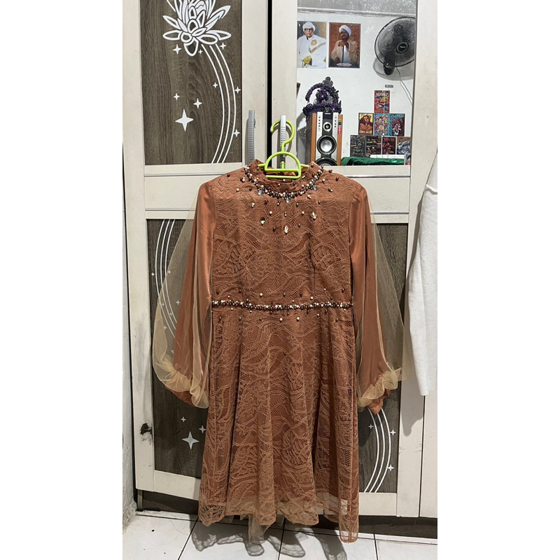 KEBAYA WISUDA (TERACOTTA)