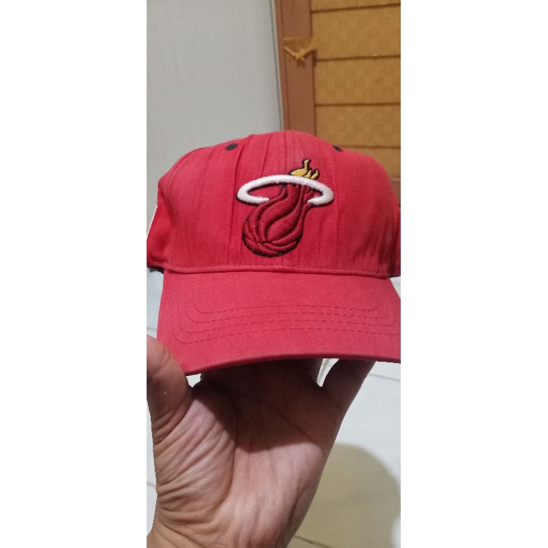 topi NBA