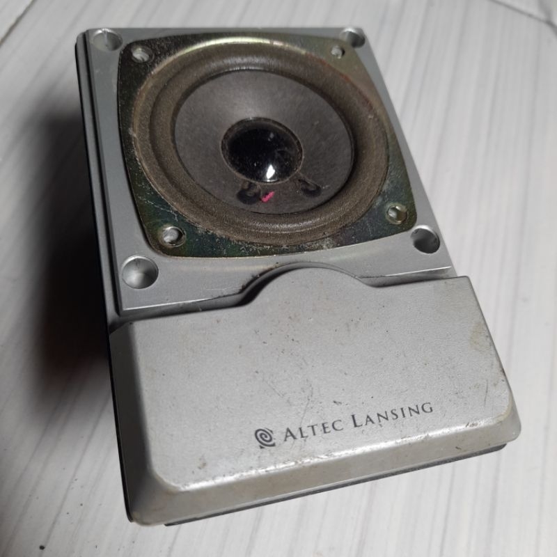 1pcs speaker 2,5inch bekas altec lansing 121i