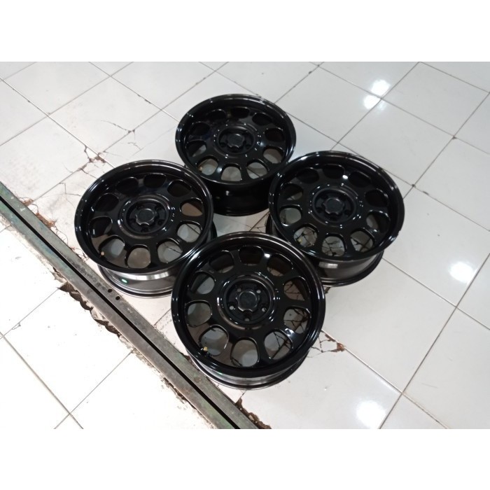 Velg Mobil Bekas Ring 18 Lebar 8 Lubang Pcd 5x114,3