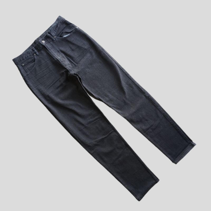 jeans GU X studio seven hitam
