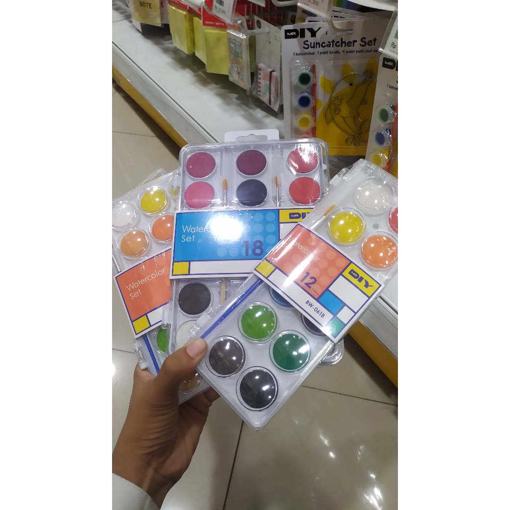 

Watercolor Set 12, 18, dan 24 Warna by Mr. DIY