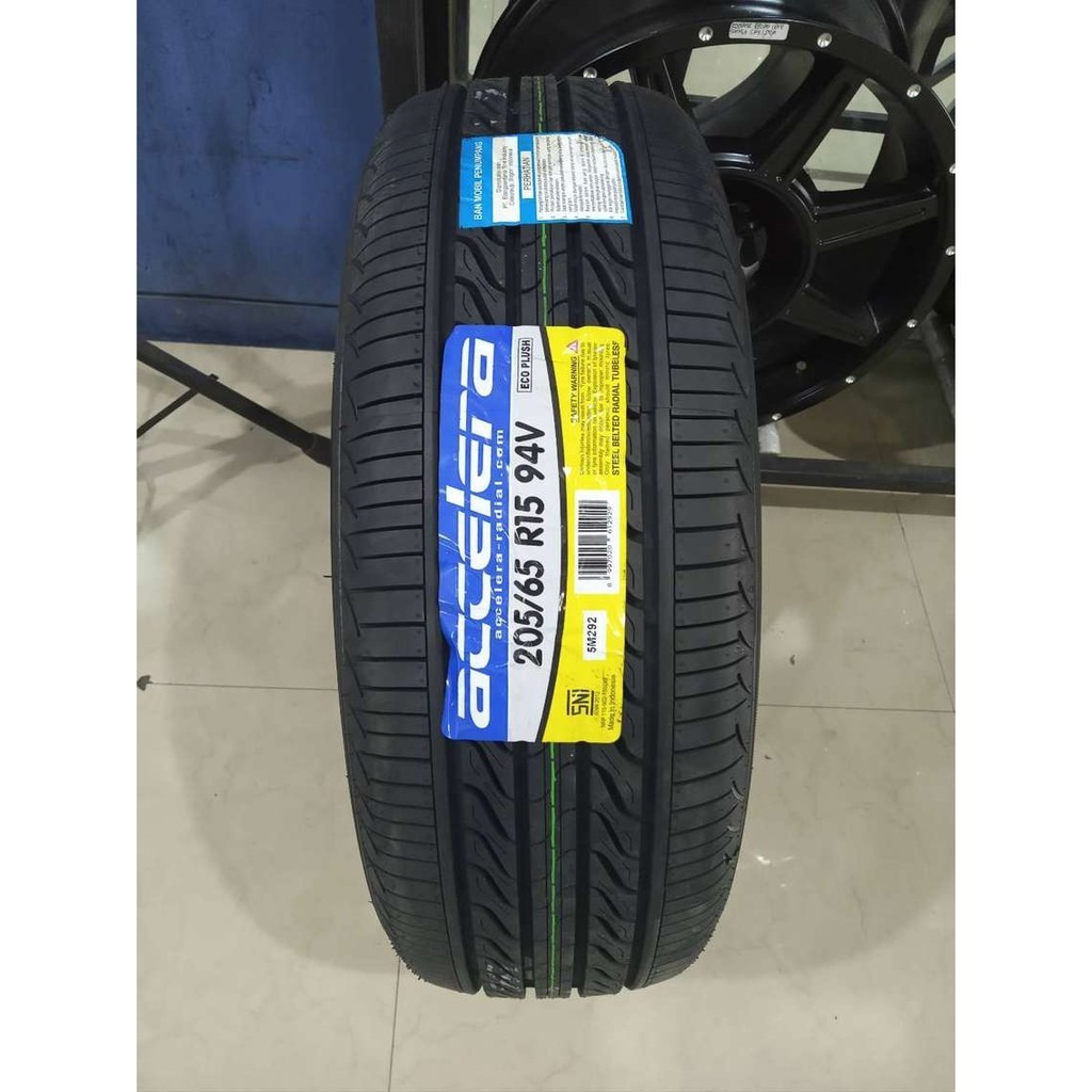 Ban mobil accelera 205 65 R15
