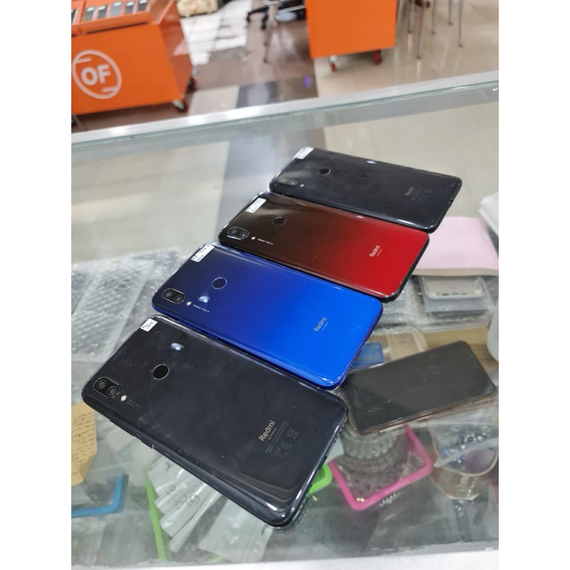 Handphone Redmi 7 Ram 4Gb internal 64Gb Original Second Murah