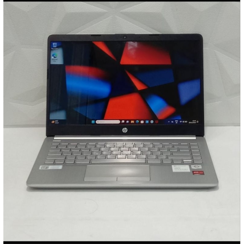 HP 14S DK1524AU AMD Athlon Silver RAM 4GB SSD 512GB slim design  Garansi Resmi agustus 2024