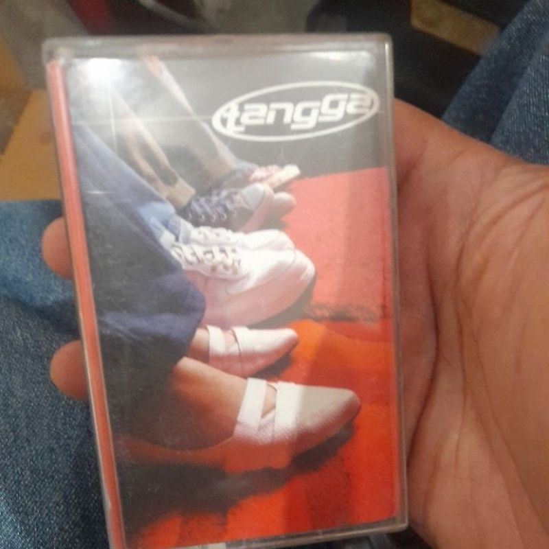 kaset pita tangga 0974)