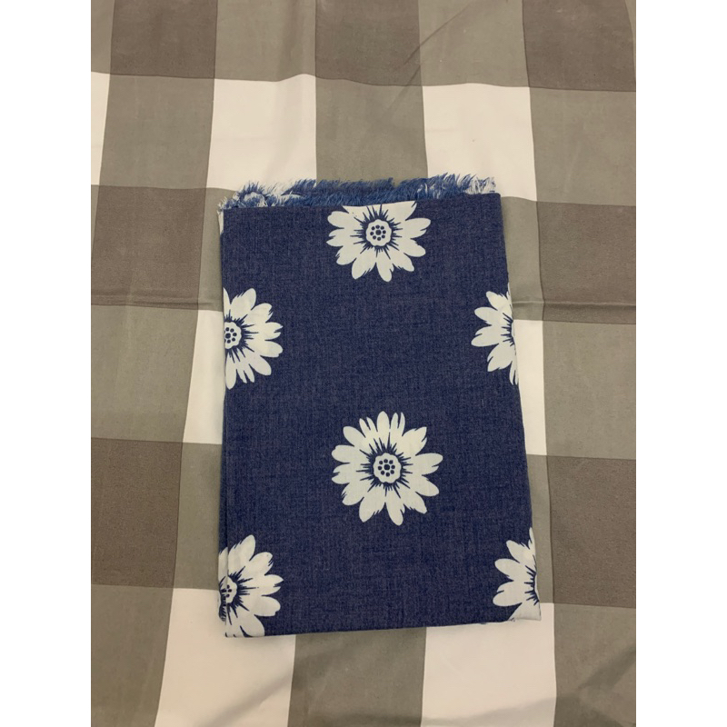 Preloved Hijab Pashmina, Rawis Saudia, Rawis tebal premium, Hijab Motif Segi empat, Paris