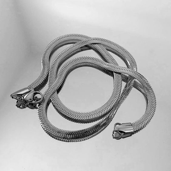 KALUNG TITANIUM PRIA WANITA MODEL BELUT PIPIH LEBAR 2,5MM WARNA GOLD DAN SILVER TAHAN LUNTUR STAINLE