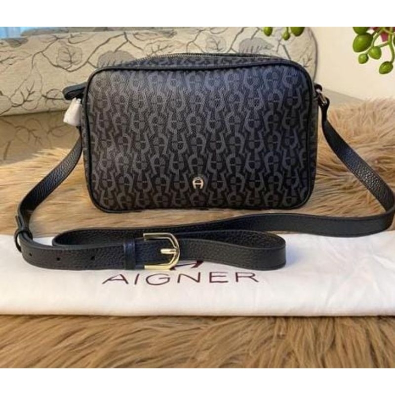 Aigner Sling Bag Signature Black