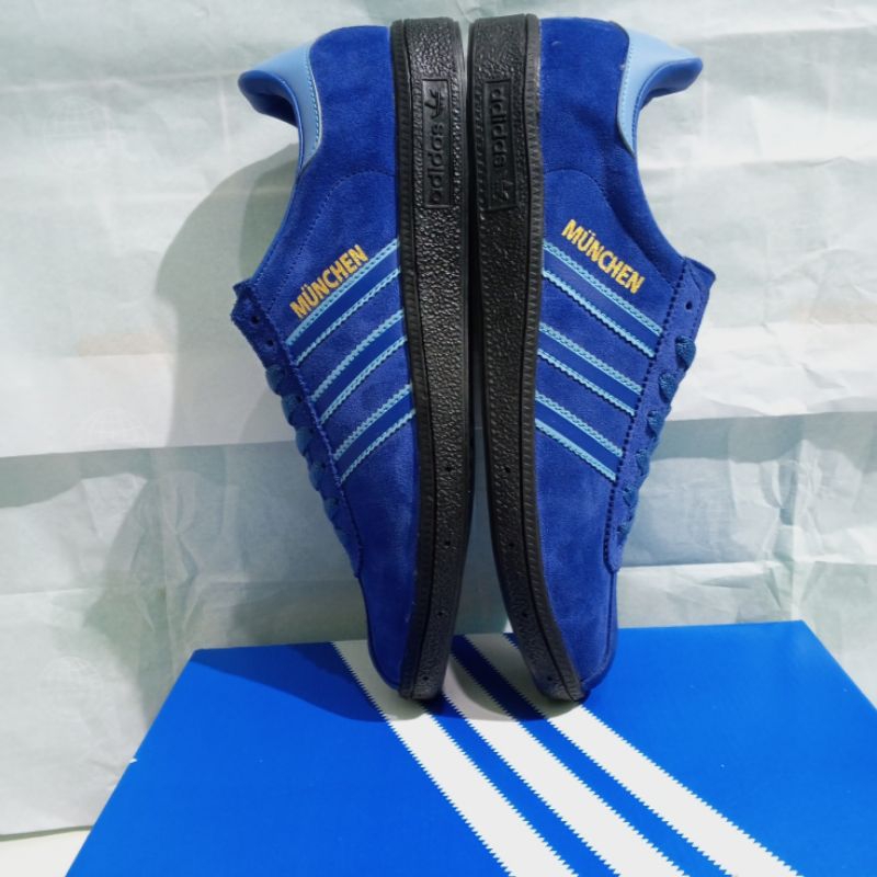SEPATU SNEAKERS CASUAL PRIA ADIDAS MUNCHEN BLUE PARADISE