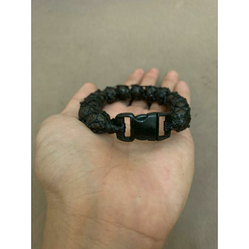 Gelang Munta/Monta Besi Aktif