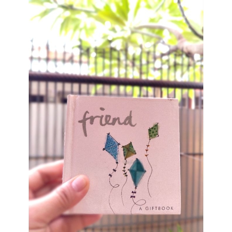 Buku Puisi seken. friend. a giftbook. Helen Exley. buku saku preloved