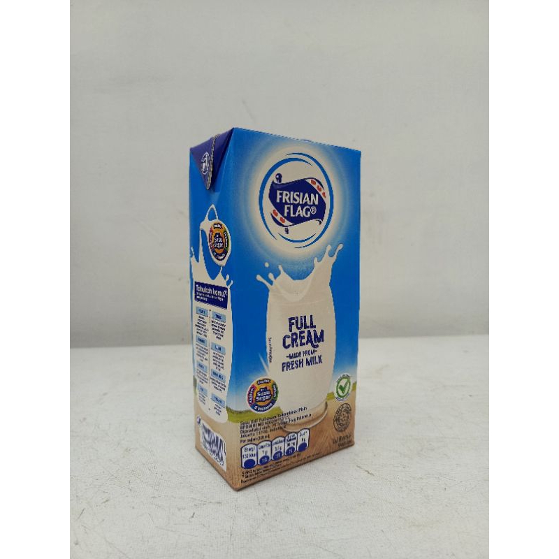 

Frisian Flag Susu UHT Full Cream 946 ml