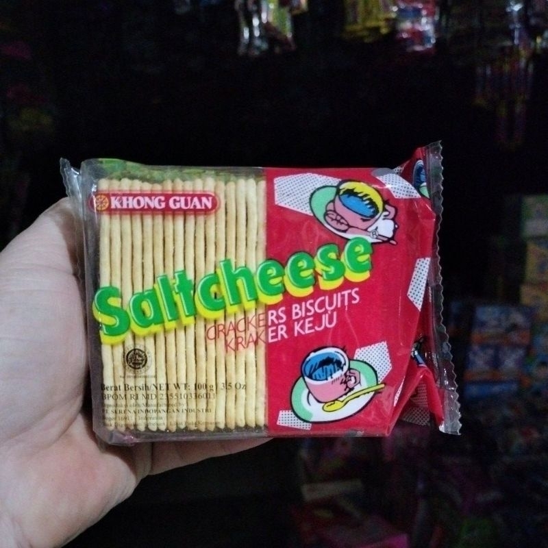 

Saltcheese crackers biskuits kraker keju berat bersih 100gram