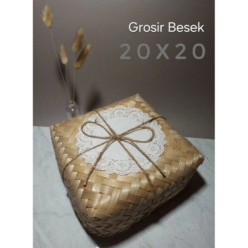 

Grosir Rustic Besek Pipiti 20x20