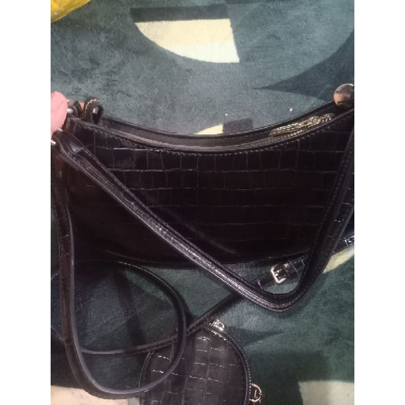 tas selempang kecil Pedro preloved