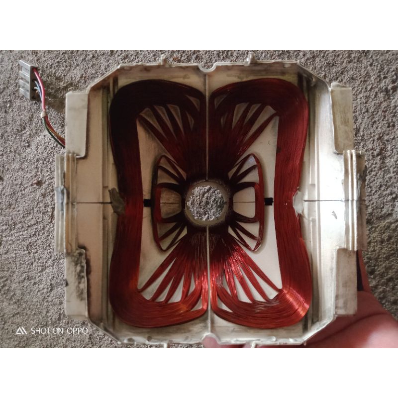 DEFLEXI YOKE TV POLYTRON 21" uslim