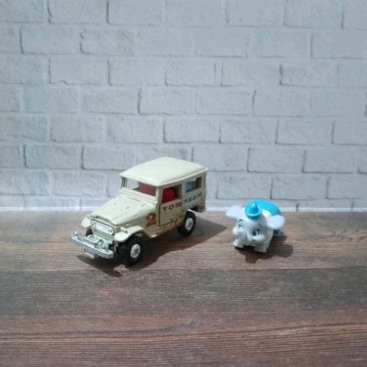 Tomica Toyota Land Cruiser Safari