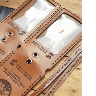 

( TERMURAH ) Name Tag ID Card Holder Flip Kulit Asli Custom Nama, ID Card Kulit Custom