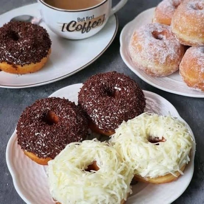 

Kue Donat, Donat Coklat, Donat Keju, Donat Gula, kue Tradisional, Kue Pasar, Kue Basah